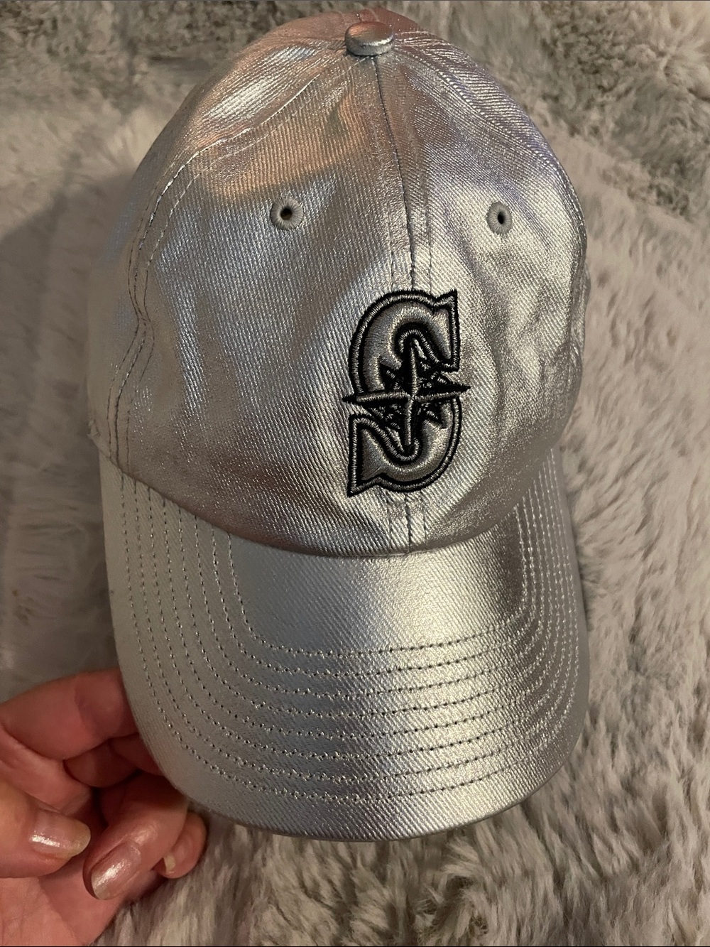 47 Metallic Silver Seattle Mariners S Logo Cap